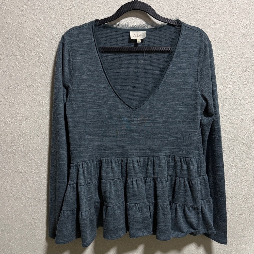 Deletta Anthropologie Blue Gray Slub Knit Tiered‎ Peplum V-Neck Top XS - Picture 2 of 9